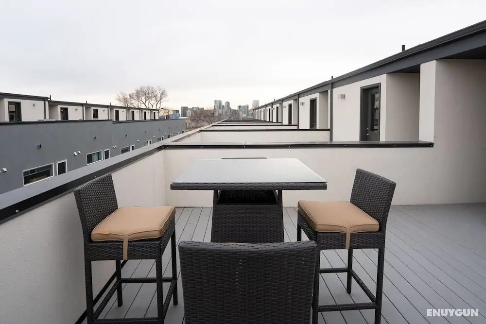 Frida's Abode Walk to the Stadium Rooftop View - Oda Düzeni
