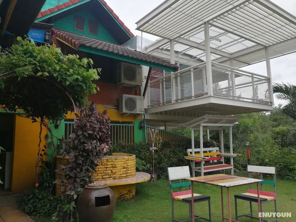 Frontier Homestel - Misafir Tesisleri ve Hizmetleri