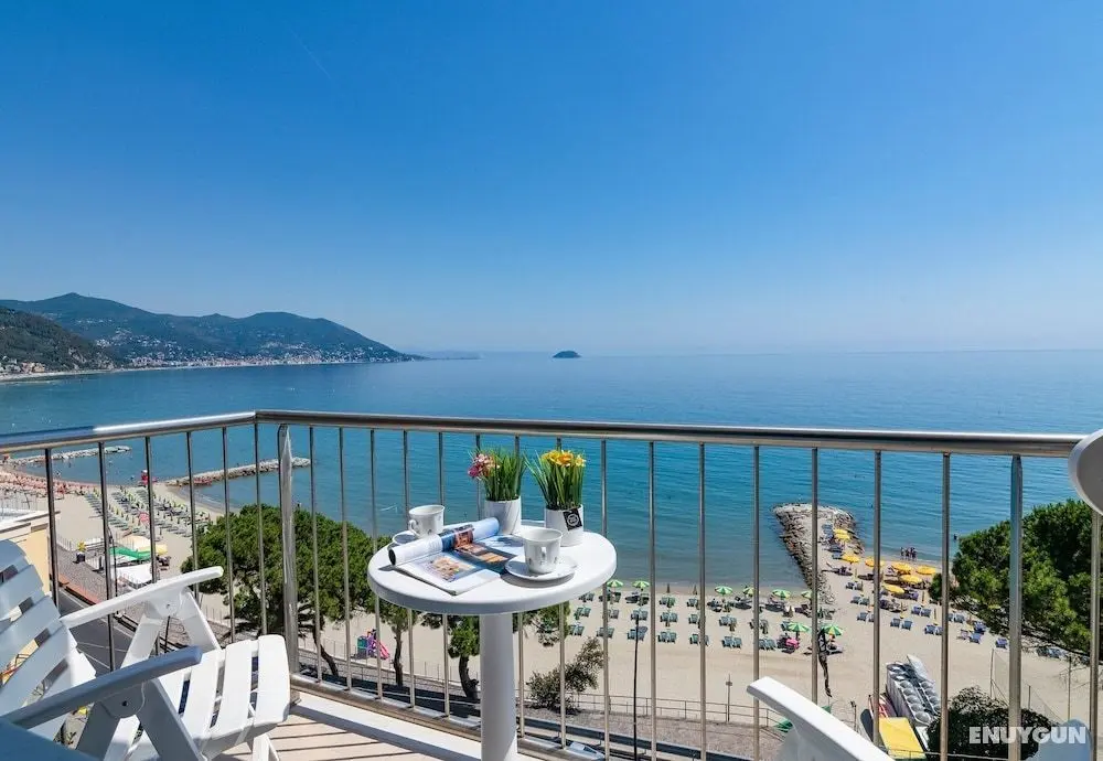 Frontline Beach 21 - M3 - Near To The Sea - Öne Çıkan Resim