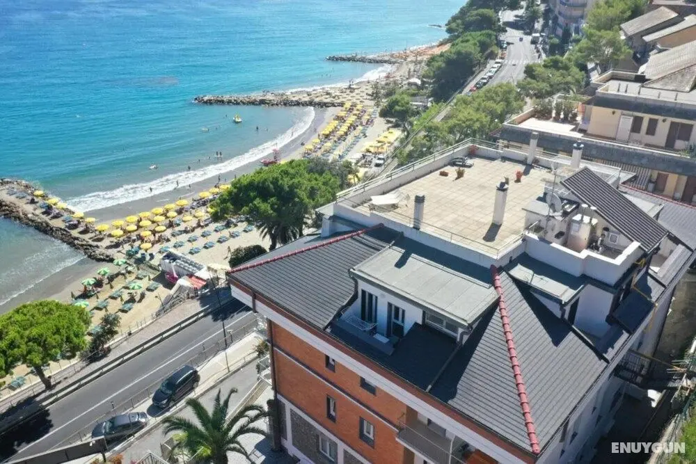 Frontline Beach 31 - M2 - Near to the Sea - Öne Çıkan Resim