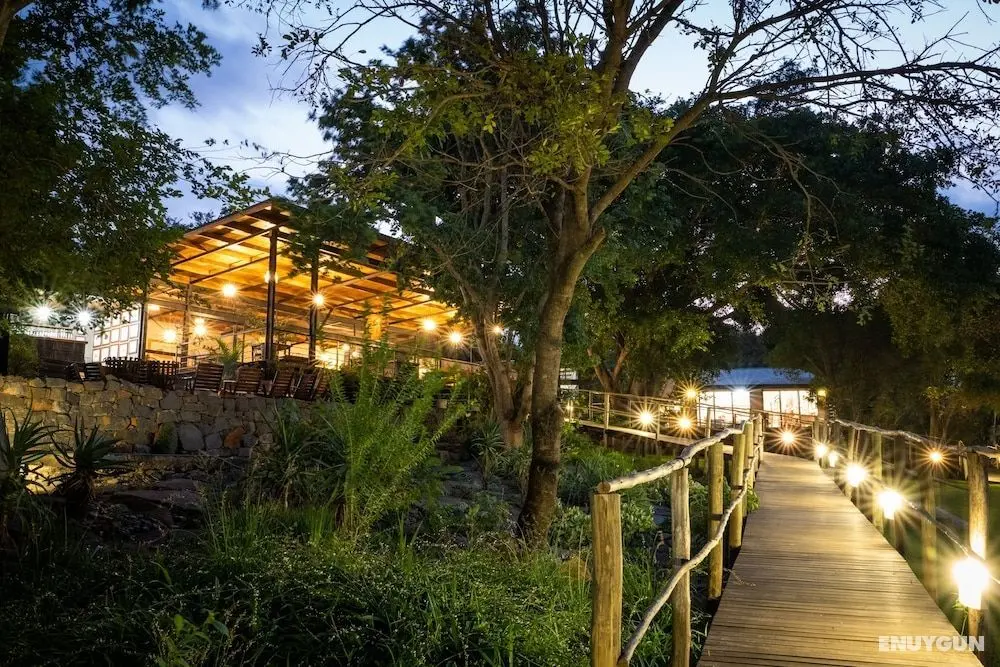 Fugitives' Drift Lodge - Dış Mekan