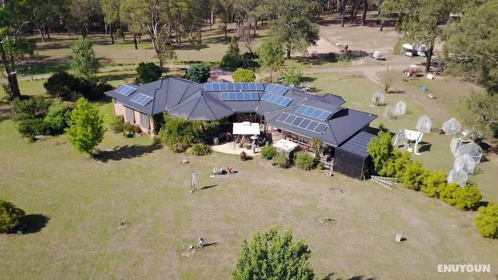 Fullcircle Farm Bed & Breakfast - Dış Mekan