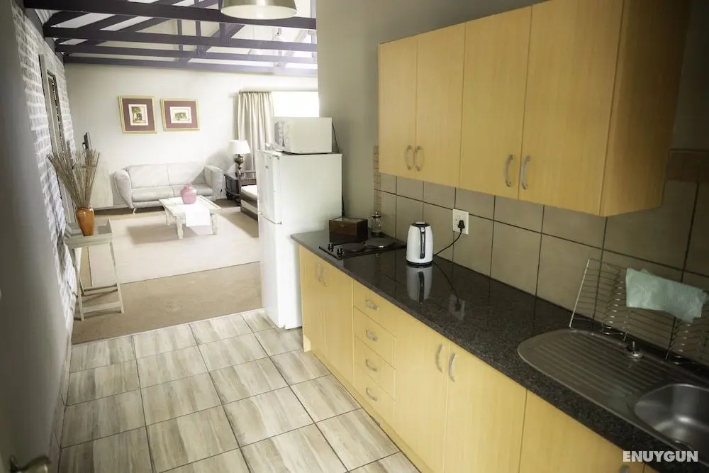Fully Equipped Self Catering Unit - Öne Çıkan Resim