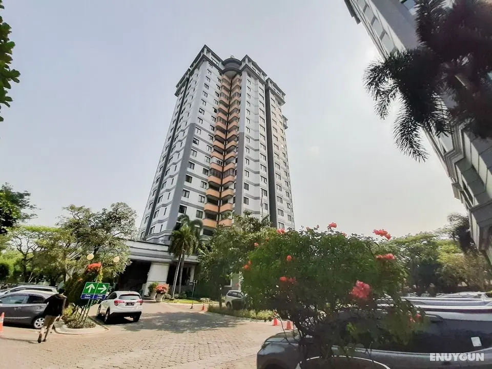 Fully Furnished with Spacious Design 3BR Penthouse Kondominium Golf Karawaci Apartment - Dış Mekan