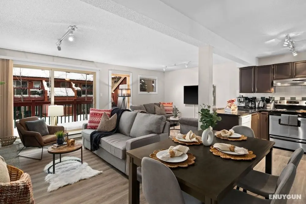 FULLY RENOVATED 3-Br home | TRUE Ski In/Out | Free access to Pools & Hot tubs - Öne Çıkan Resim