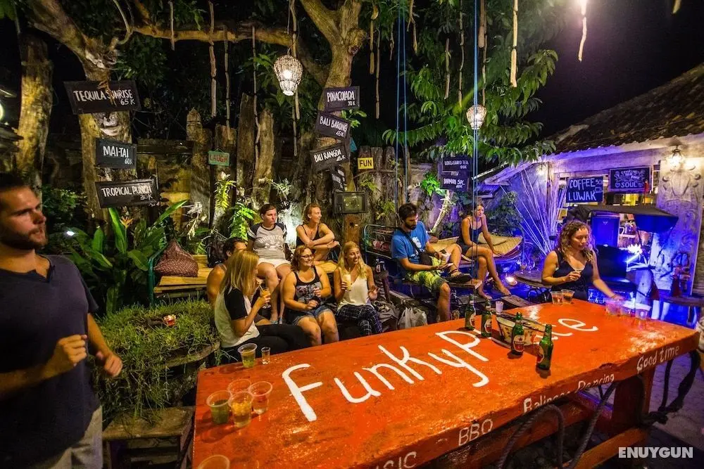 FunkyPlace - Öne Çıkan Resim