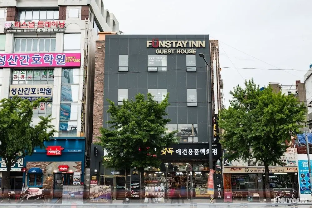 FunStay Inn Guesthouse - Dış Mekan