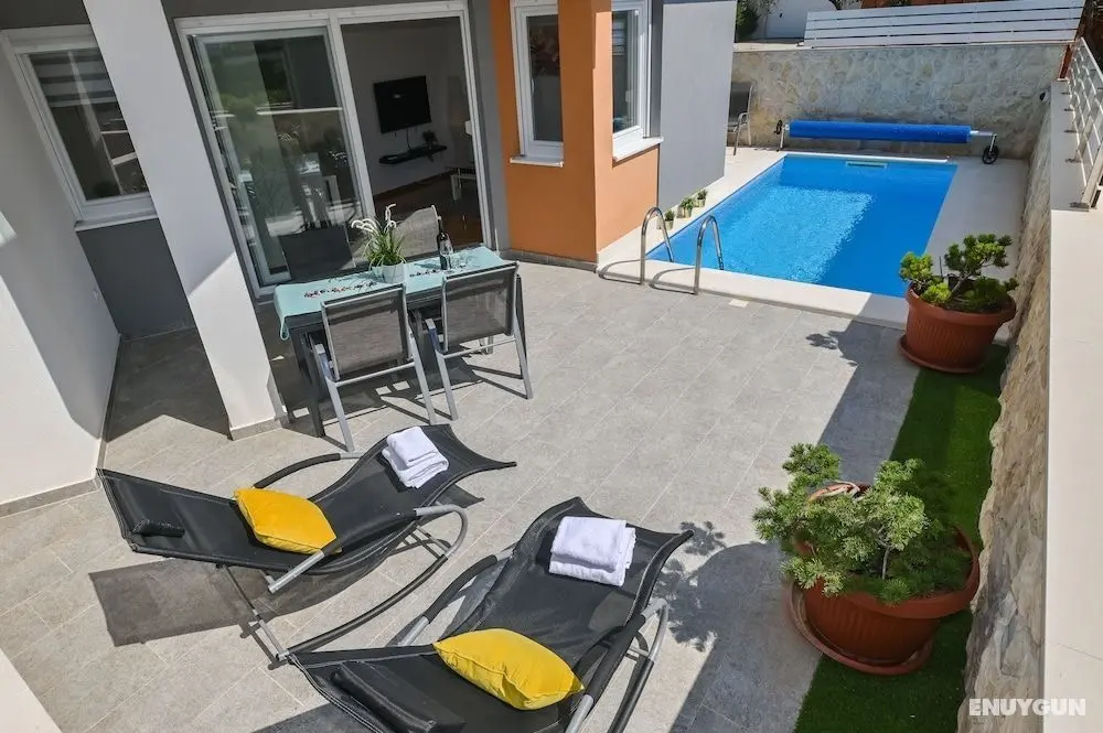 Funtastic Pool Villa Apartments - Öne Çıkan Resim