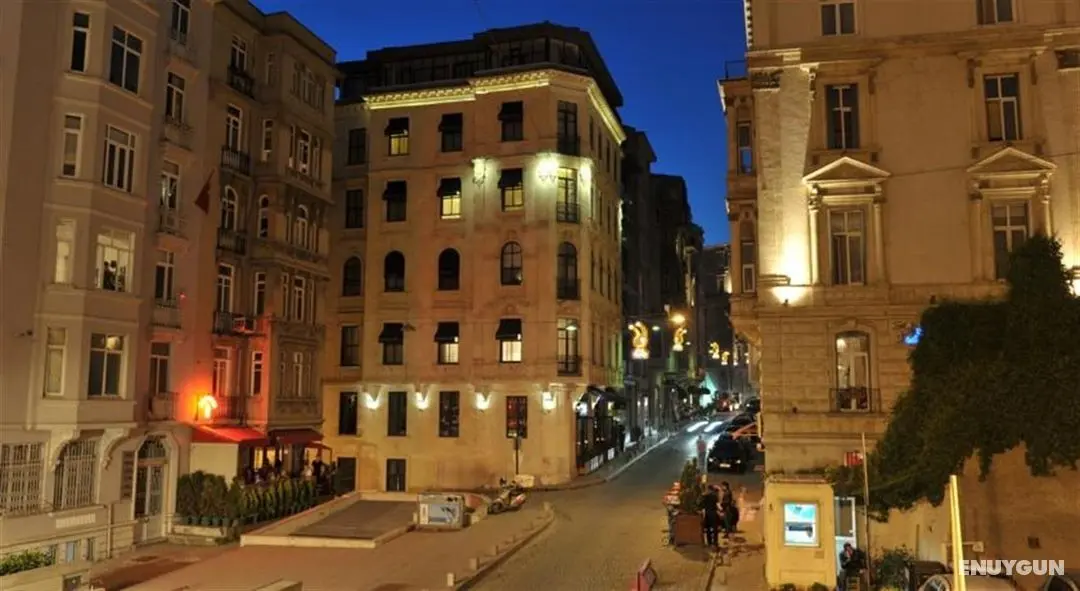 Galata M84 Apart Hotel - Gece Görünümü