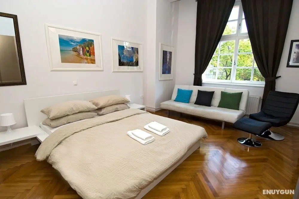 Galeria Rooms - Öne Çıkan Resim