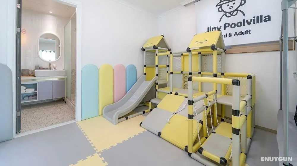 Gapyeong Jinikidsdogchaepoolvilla - Öne Çıkan Resim