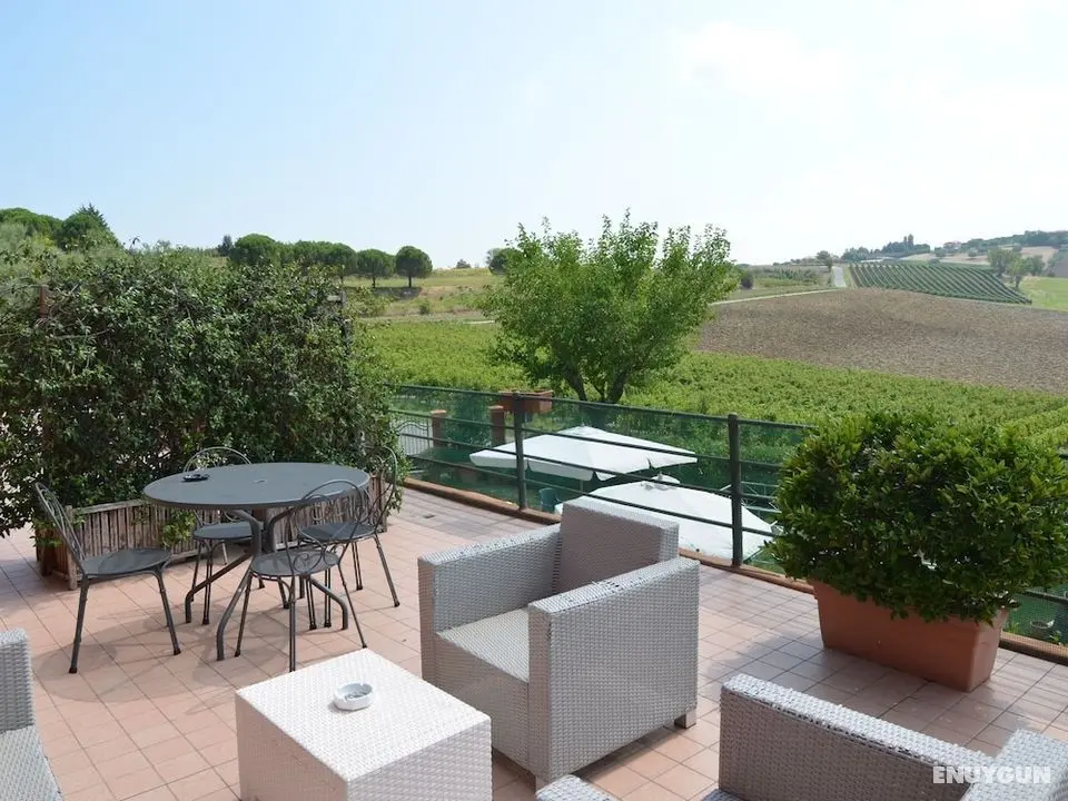 Garden-view Apartment in Coriano Italy With Swimming Pool - Öne Çıkan Resim