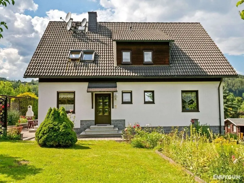 Garden View Apartment in Erzgebirge near Forest - Öne Çıkan Resim
