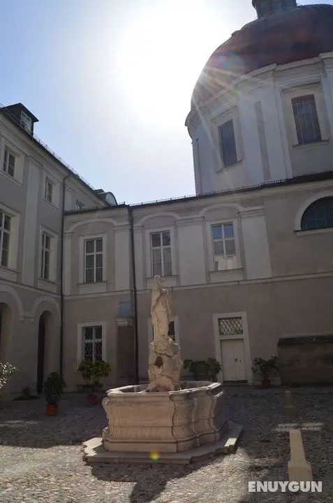 Gästehaus im Priesterseminar Salzburg - Öne Çıkan Resim