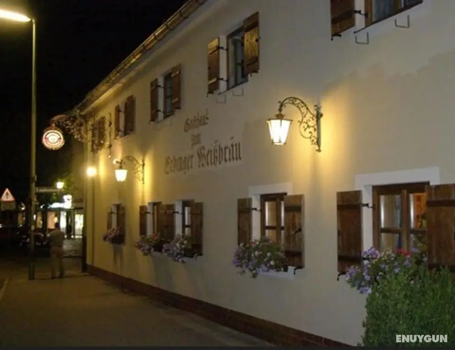 Hotel & Gaststätte zum Erdinger Weißbräu - Dış Mekan
