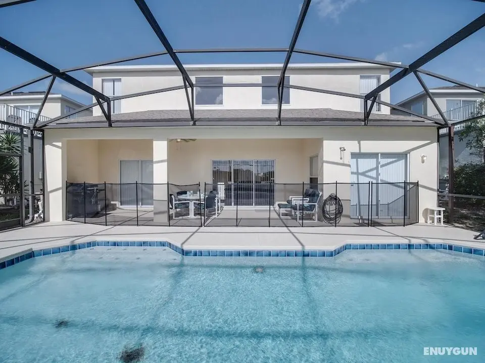Gated, Games Room & Pool With Conservation View, - Oda