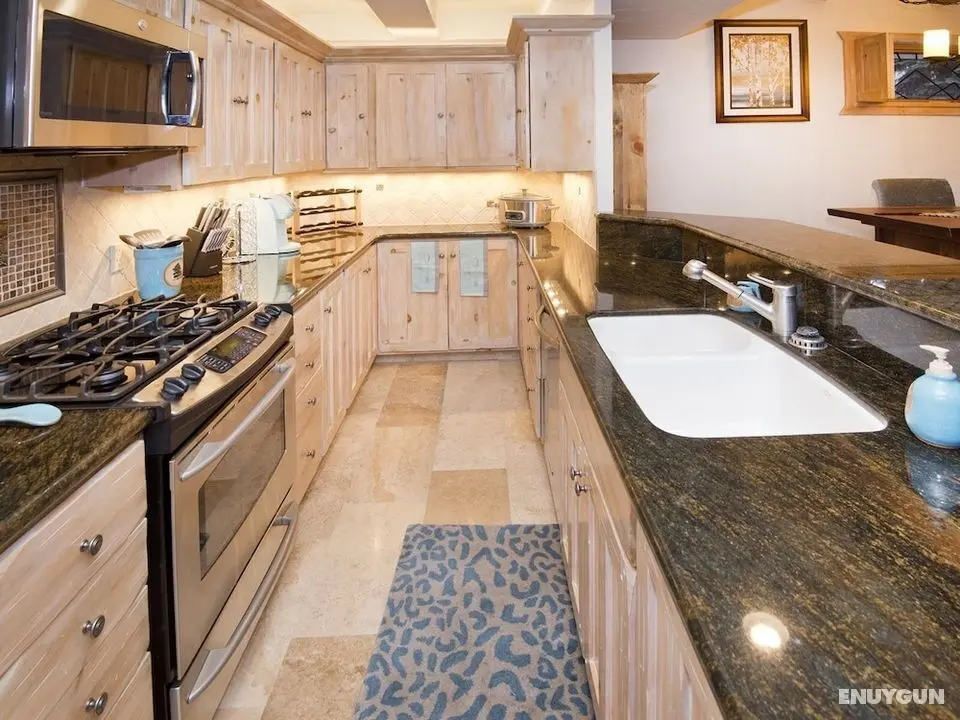 Village Center Condo 1G - Oda