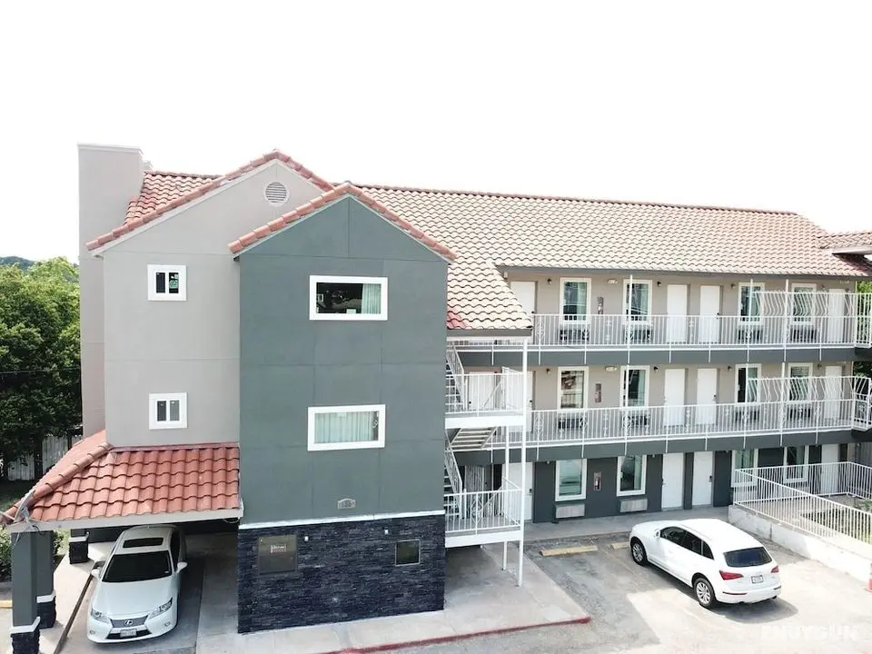 Village Motor Inn - Öne Çıkan Resim