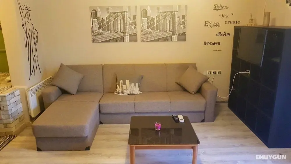 George's apartments by the airport - Öne Çıkan Resim