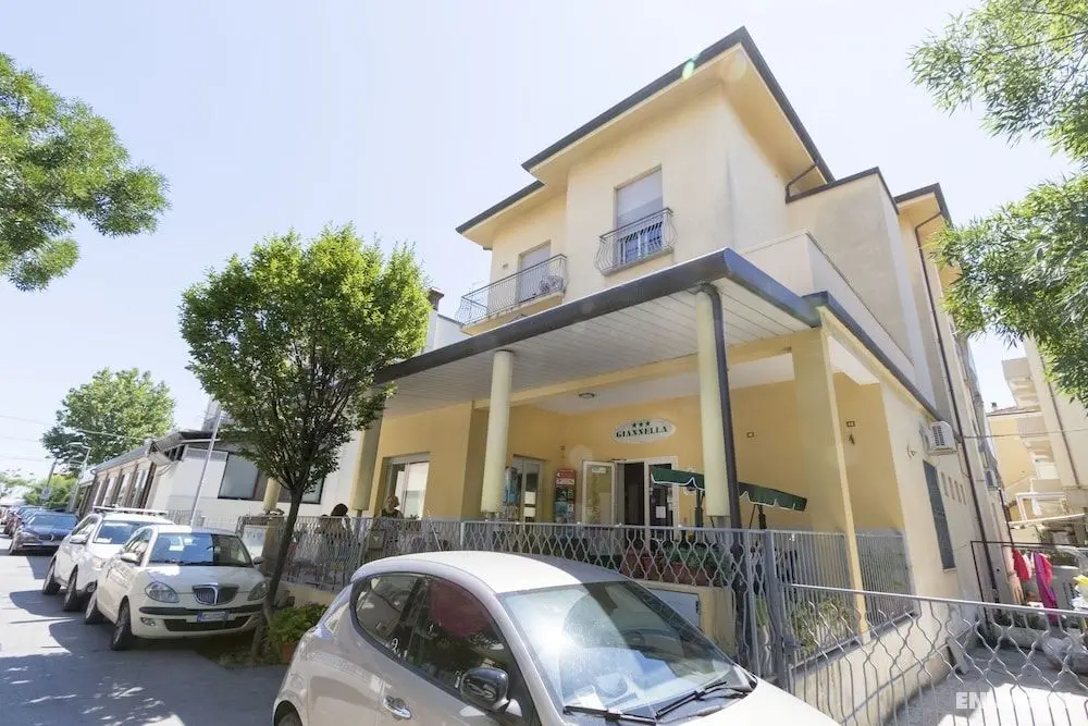 Hotel Giannella - Konum Öne Çıkanlar