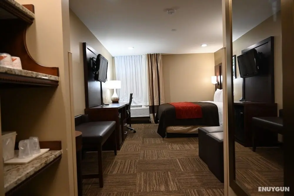 Giles Hotel Inn & Suites - Oda