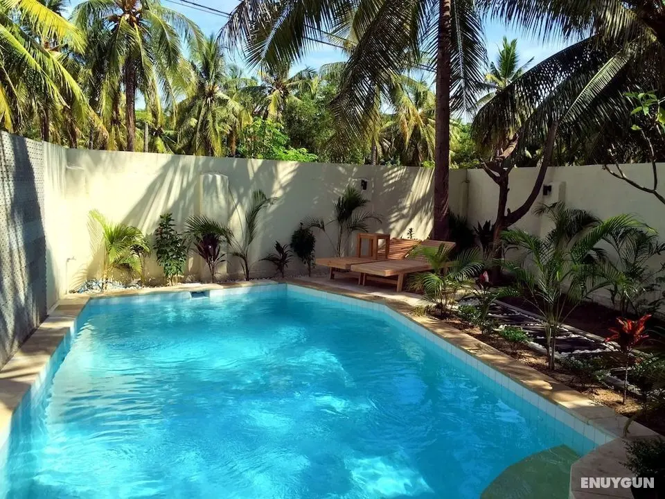Gili Luxury Villa - Havuz