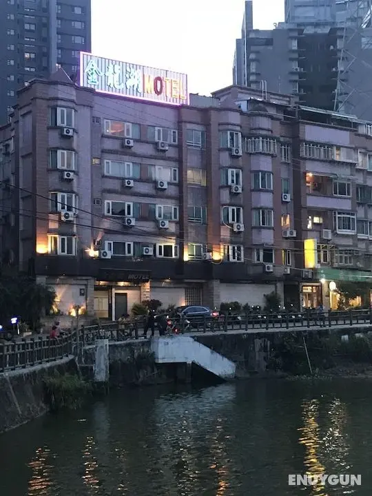 Gin Lon Lake motel - Öne Çıkan Resim