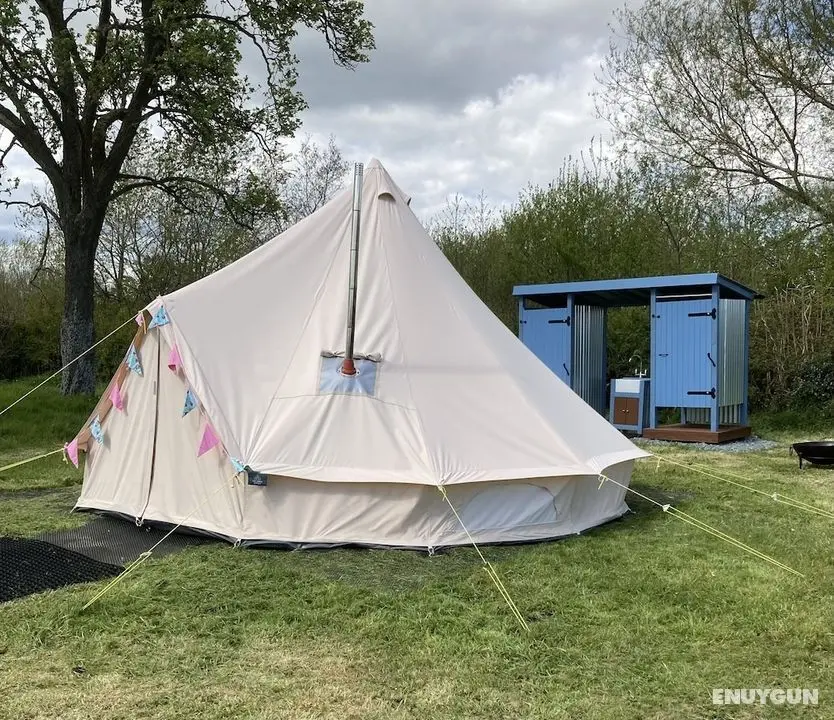 Glamping at The Homestead - Ensuite Bell Tent - Campsite - Öne Çıkan Resim