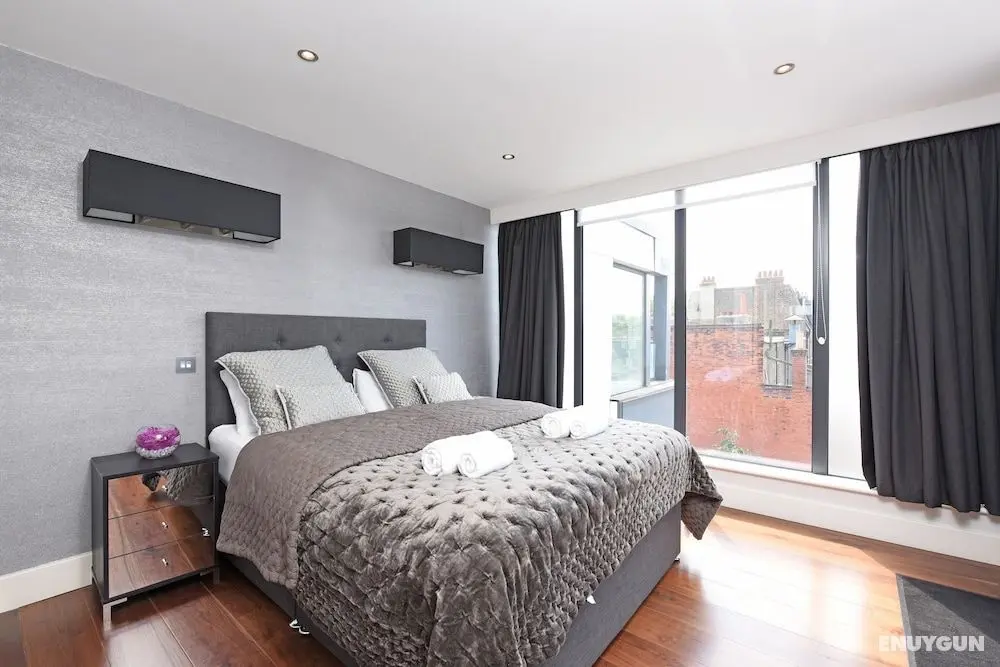 The Glasshouse Apartments - Öne Çıkan Resim