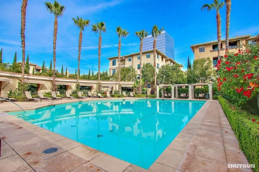 Global Luxury Suites at The Village - Öne Çıkan Resim