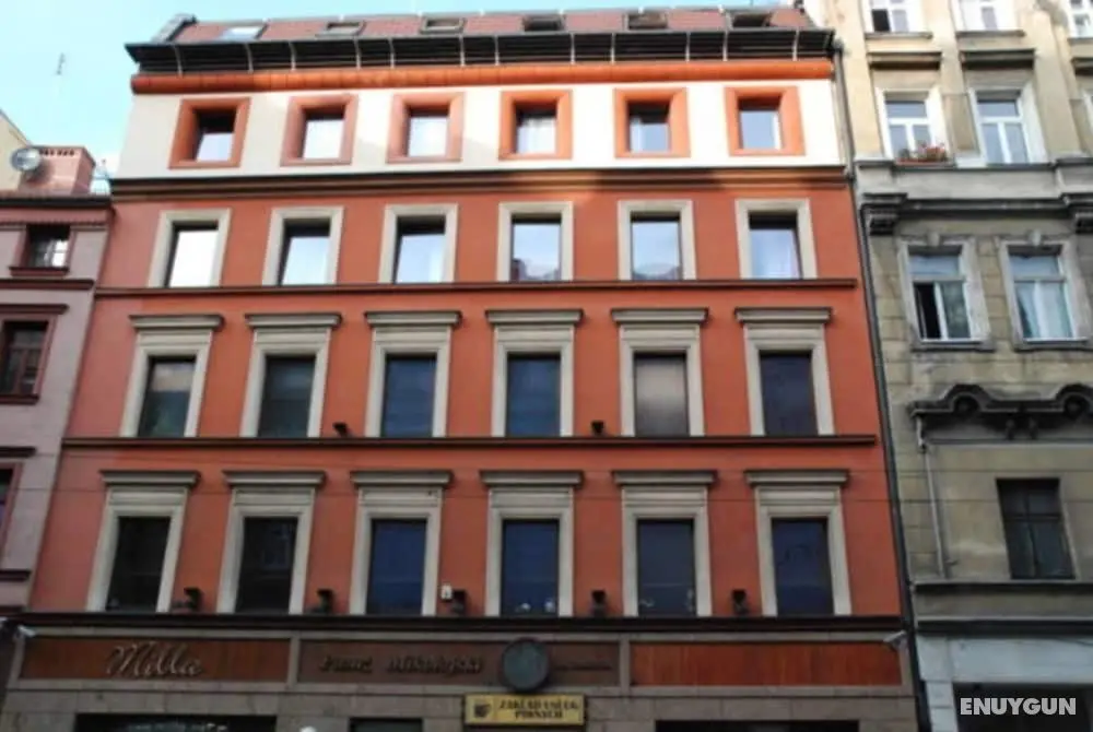 Glow Hostel - Dış Mekan