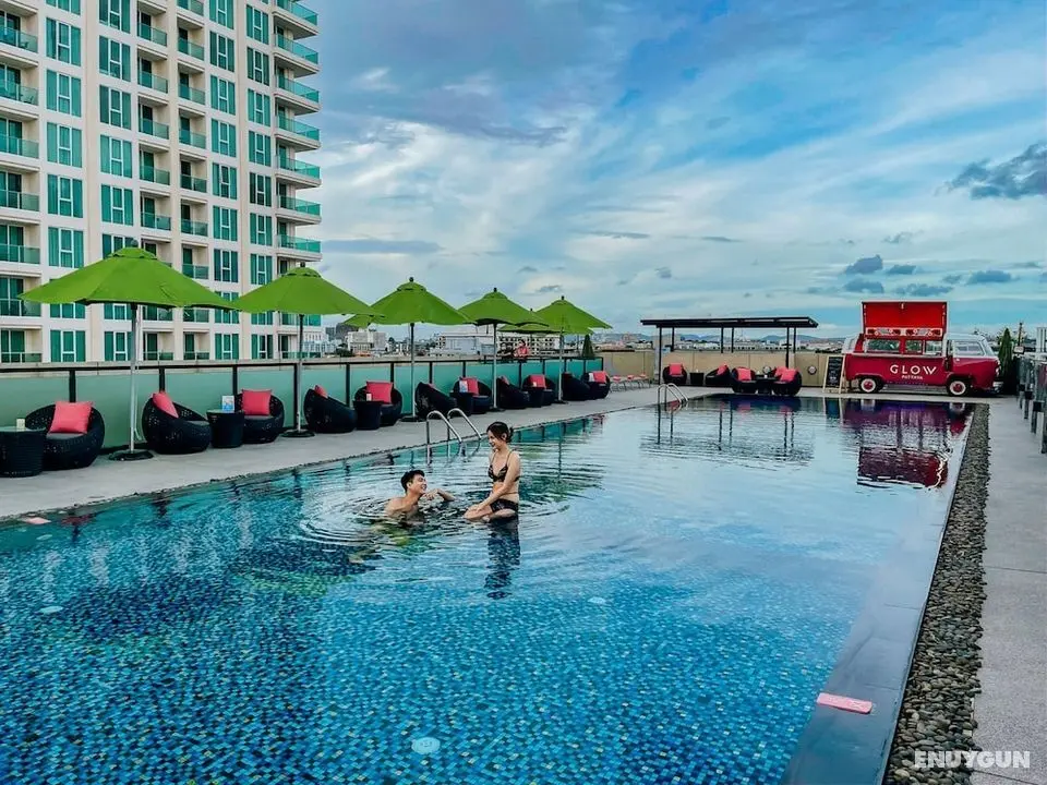 GLOW Pattaya - Öne Çıkan Resim