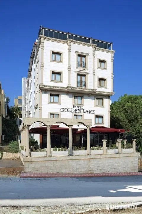 Golden Lake Hotel - Öne Çıkan Resim
