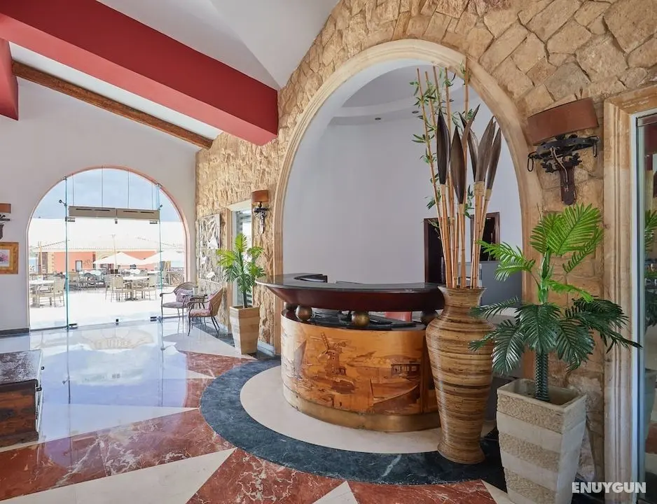 Golden Ocean Marina Hotel - Lobi
