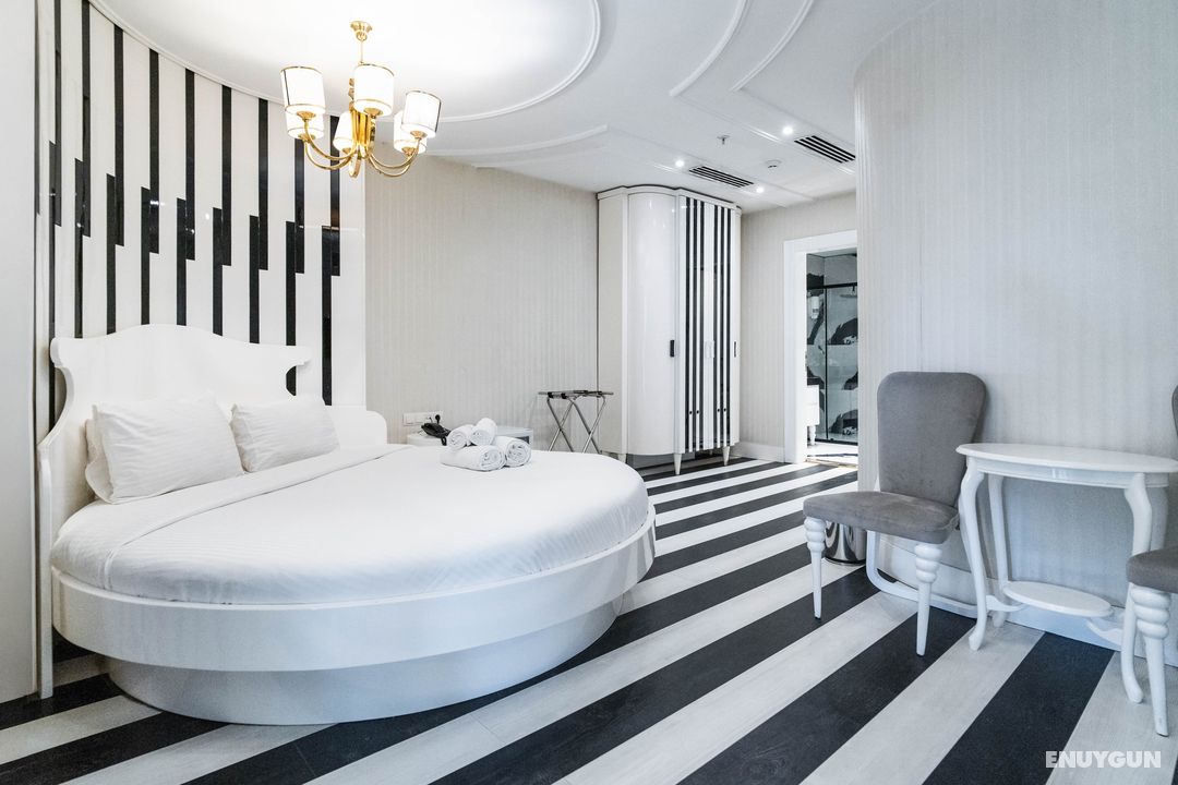 Golden Pars Hotel