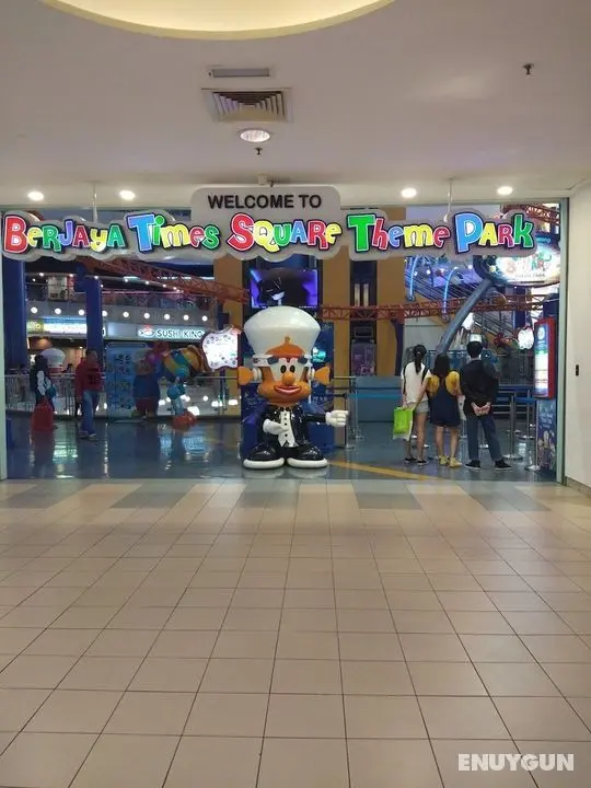 Golden Service Suite At Times Square - Öne Çıkan Resim