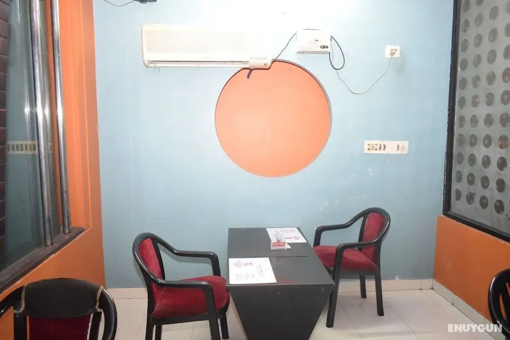 Golden Sun Inn - Lobi