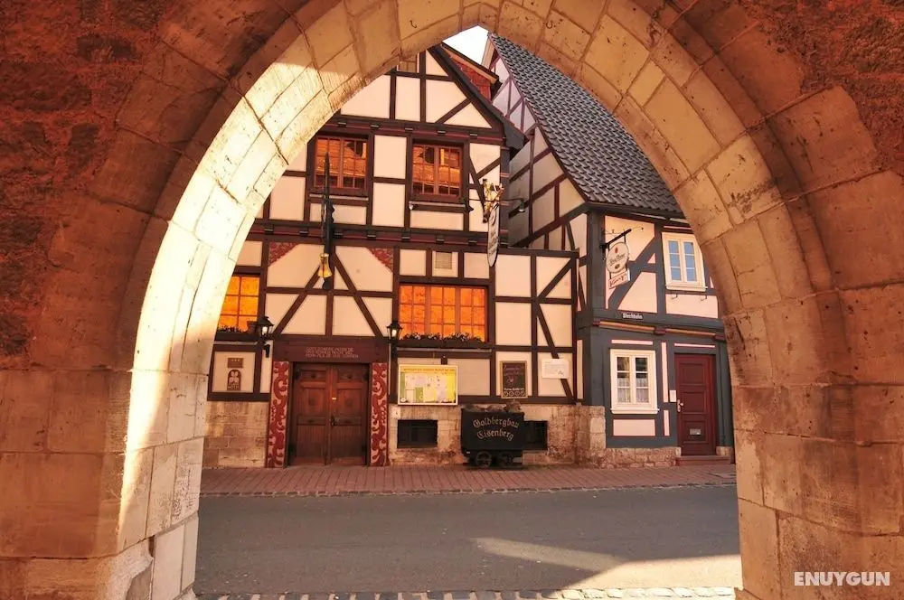 Hotel Goldflair am Rathaus - Dış Mekan