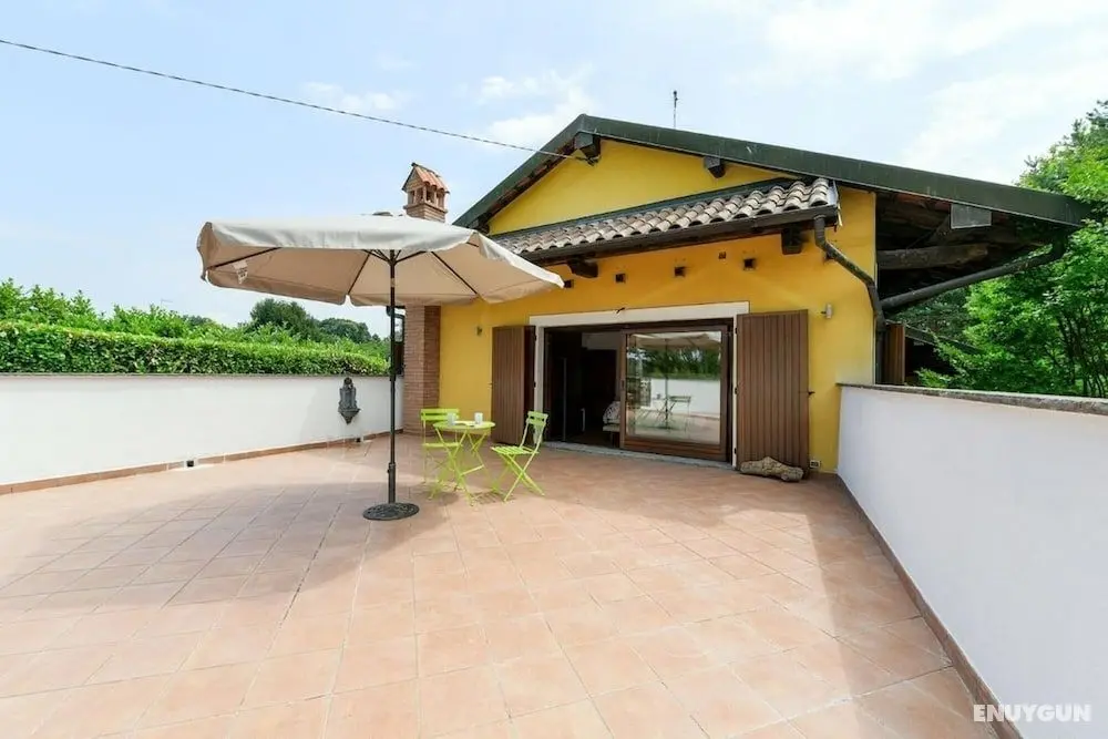 Golf Villa Cascina Cordona 1671 With Pool and Garden Near Golf Club in Agrate Conturbia - Oda