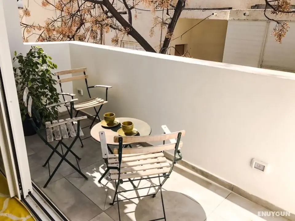 Gordon Beach 2 BR 3rd floor elevator - Öne Çıkan Resim