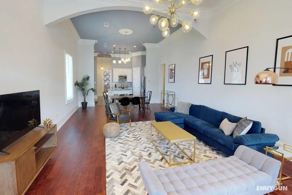 Gorgeous 4br/3.5ba in Historic Treme by Domio - Öne Çıkan Resim