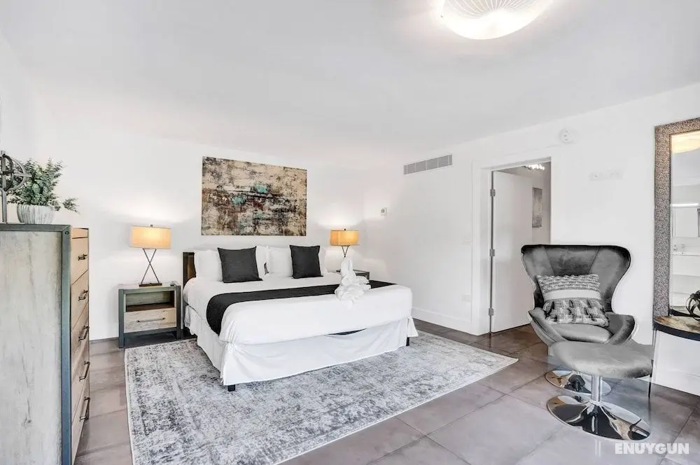 Gorgeous 5BR Home with Heated Pool - Oda