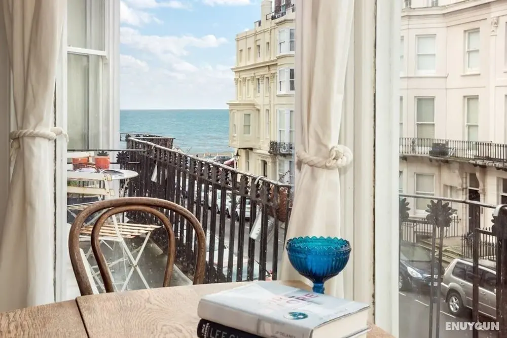 Gorgeous Central Apartment With Sea Views - Oda Düzeni