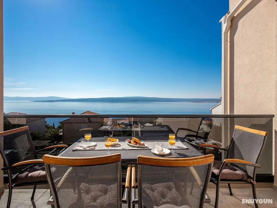 Gorgeous Home With Swimming Pool, Hot Tub & Sea View - Oda Düzeni