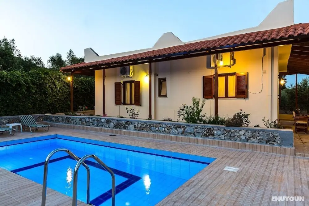 Gorgeous Villa With Pool & Gardens - Öne Çıkan Resim