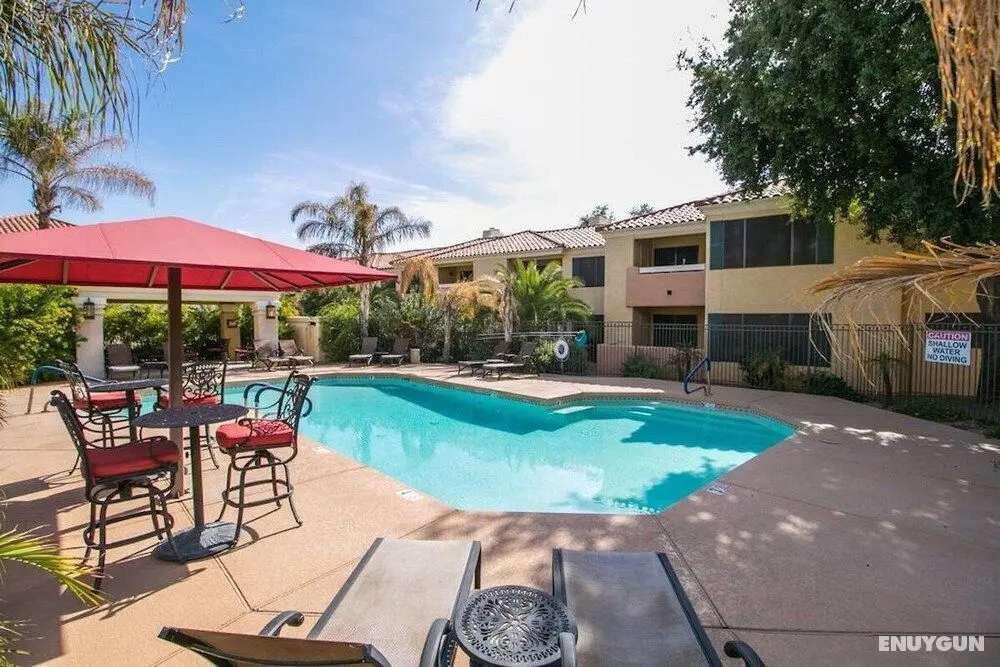 Gorgeous Upgraded Scottsdale Condo - Havuz