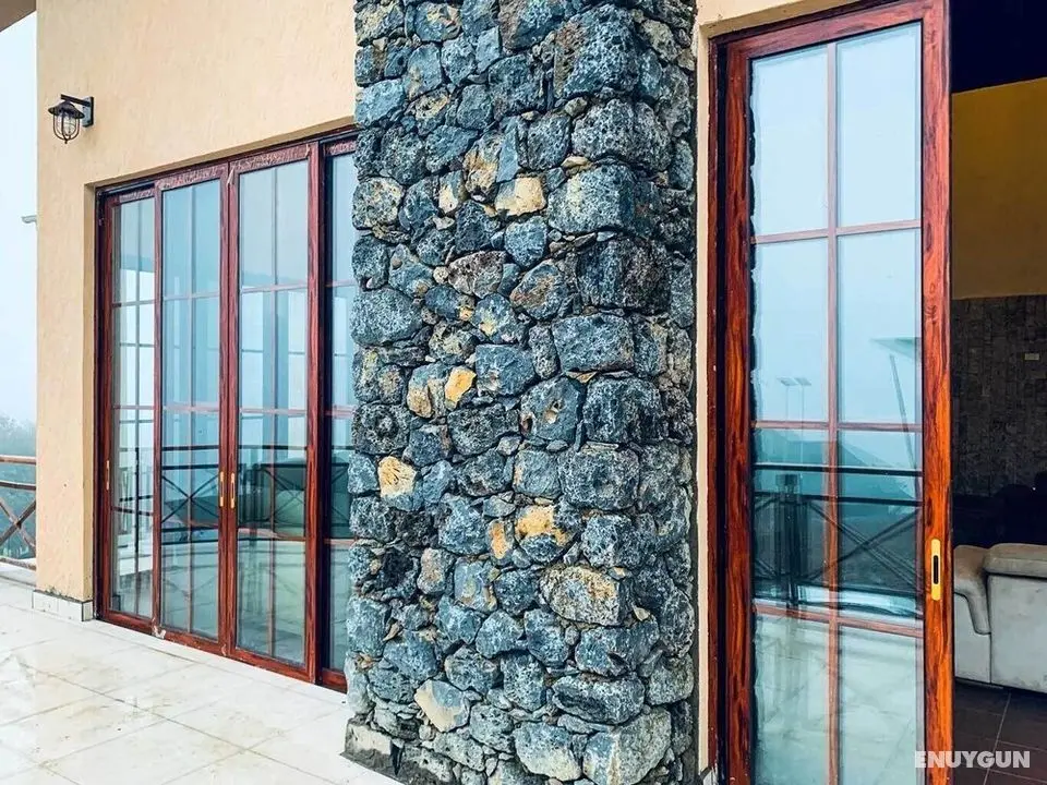 Gorilla Heights Lodge - Lobi