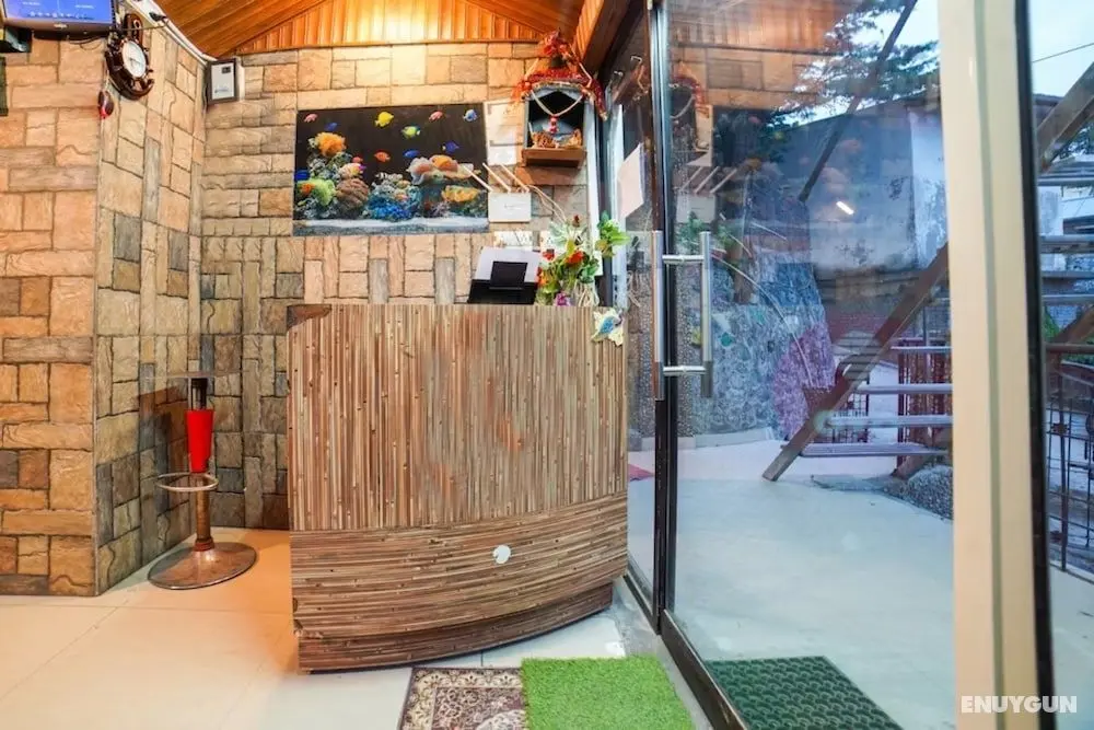 Goroomgo LongView Retreat Nainital - Lobi