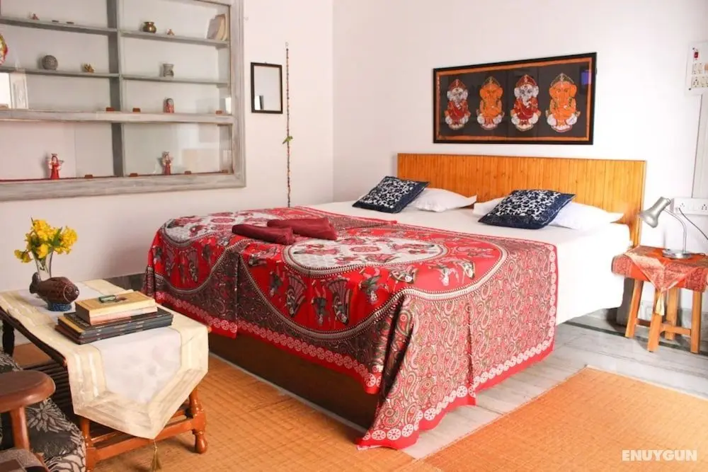 Goroomgo Purple Lotus Varanasi - Öne Çıkan Resim