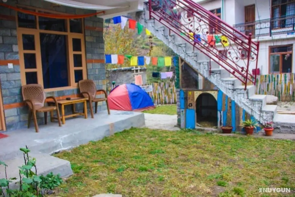 Goroomgo The Rama's Manali - İç Mekan